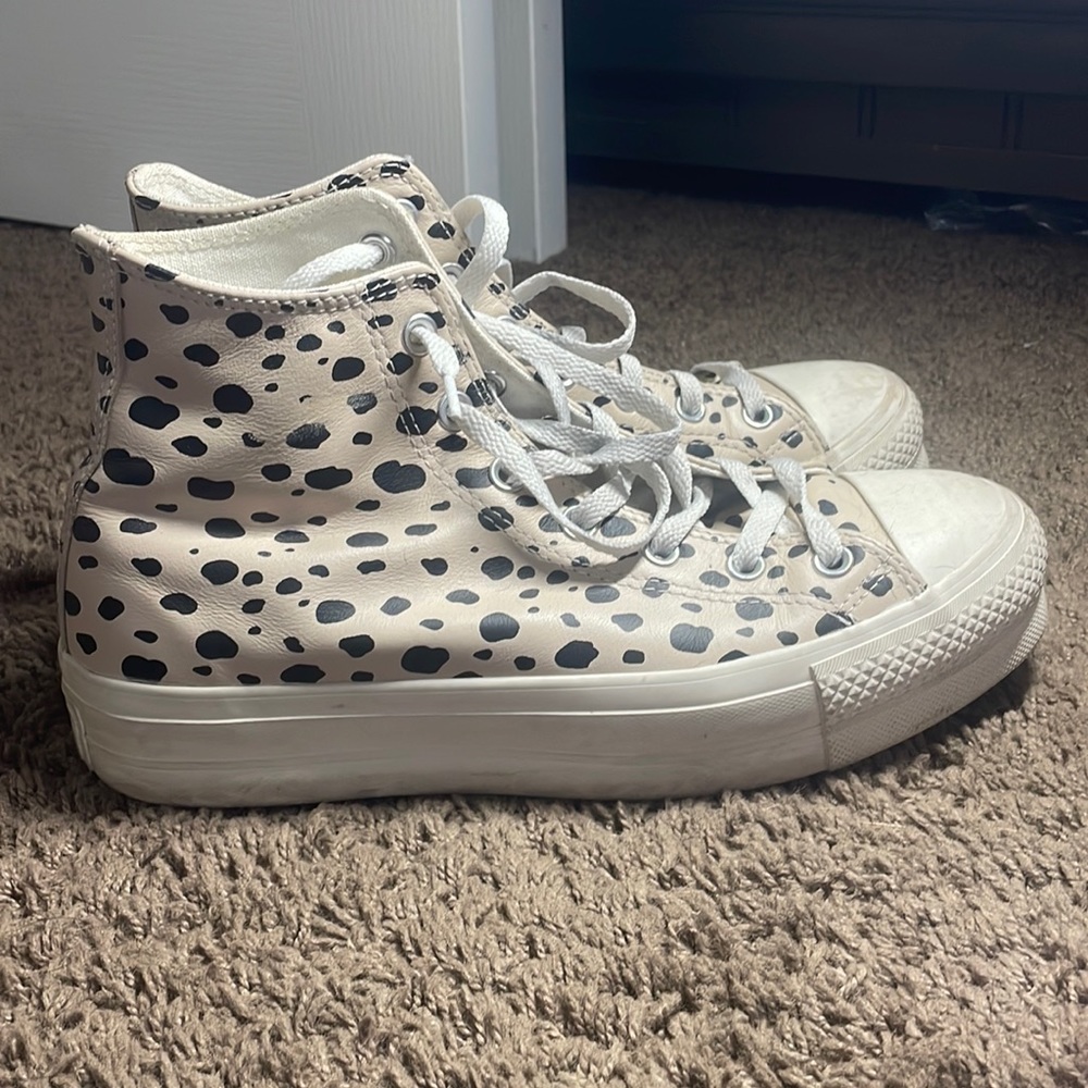 Converse Customized High Top Platforms. Used Twice, made of leather.